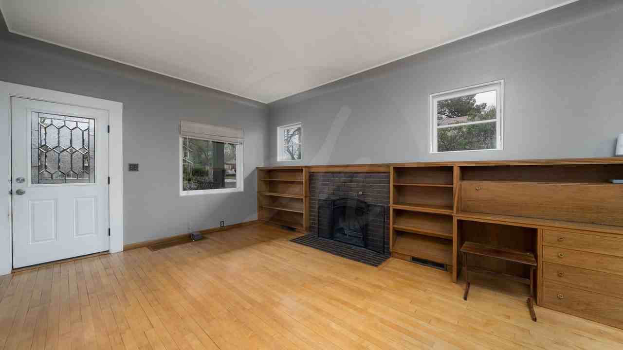 1821 N Royer St - Photo 6 of 22