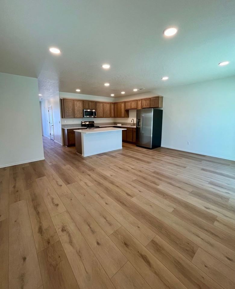3758 S Roosevelt Pl - Photo 3 of 11