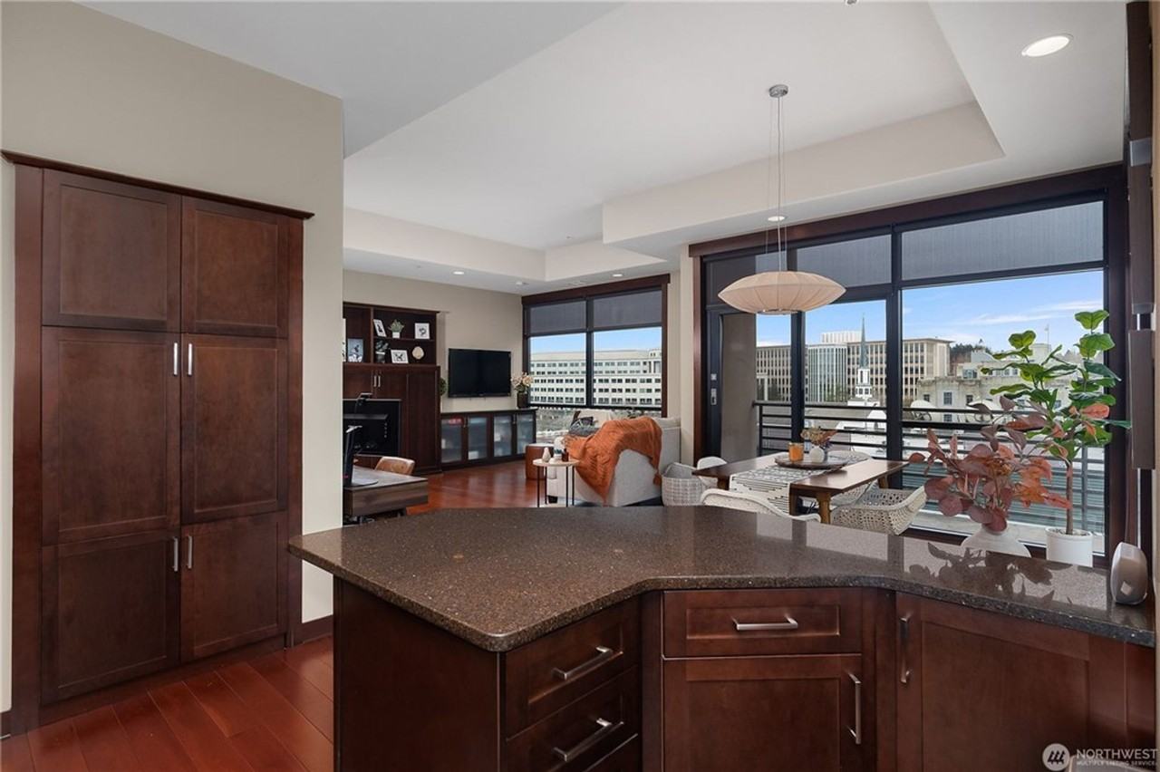 1018 Capitol Way S #5A - Photo 4 of 13