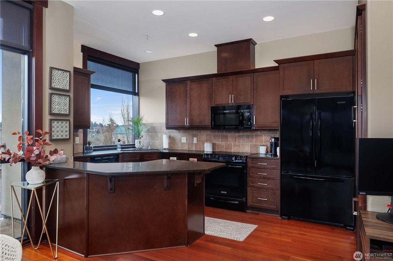 1018 Capitol Way S #5A - Photo 5 of 13