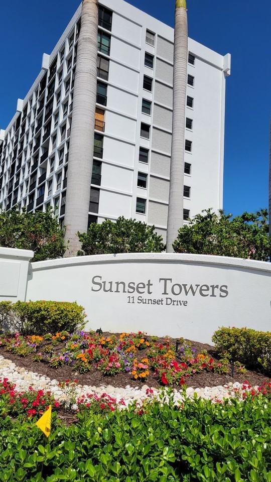 11 Sunset Dr #105