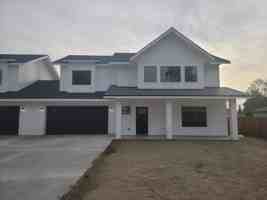 featured image of 12112 N Freya St