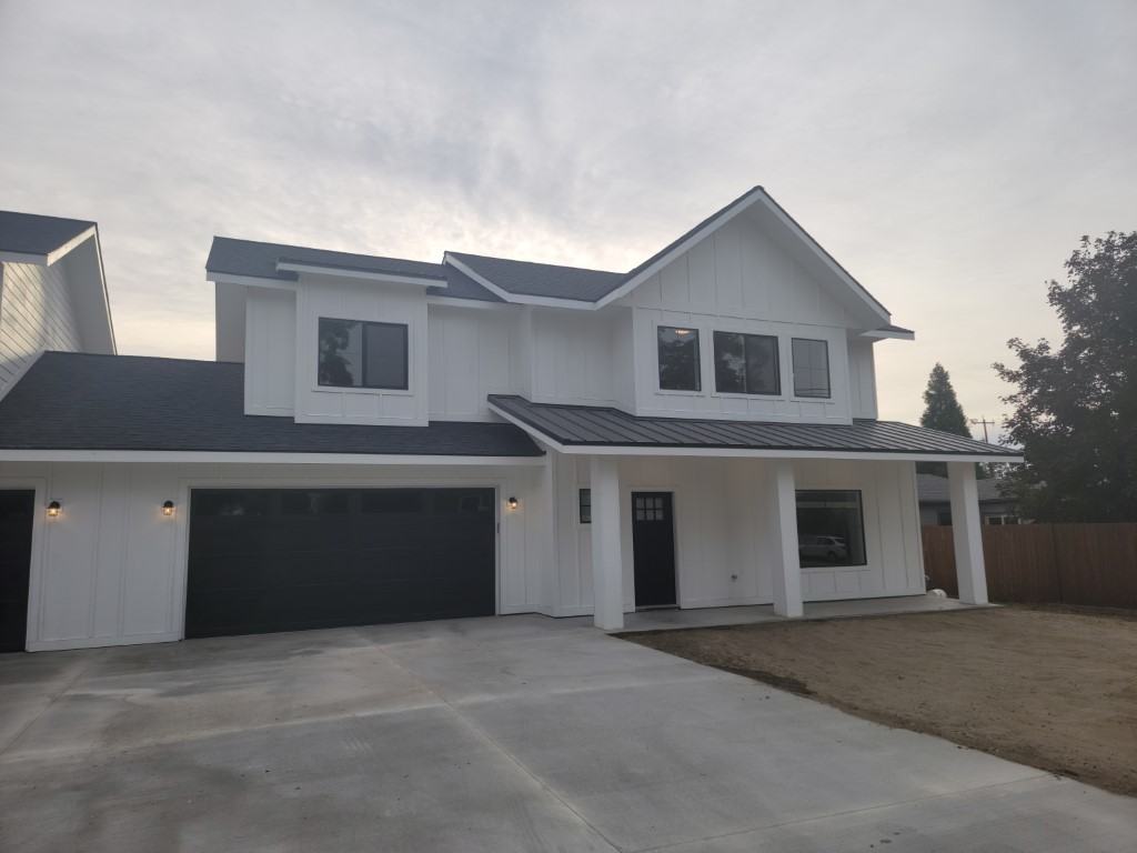 12112 N Freya St - Photo 3 of 50