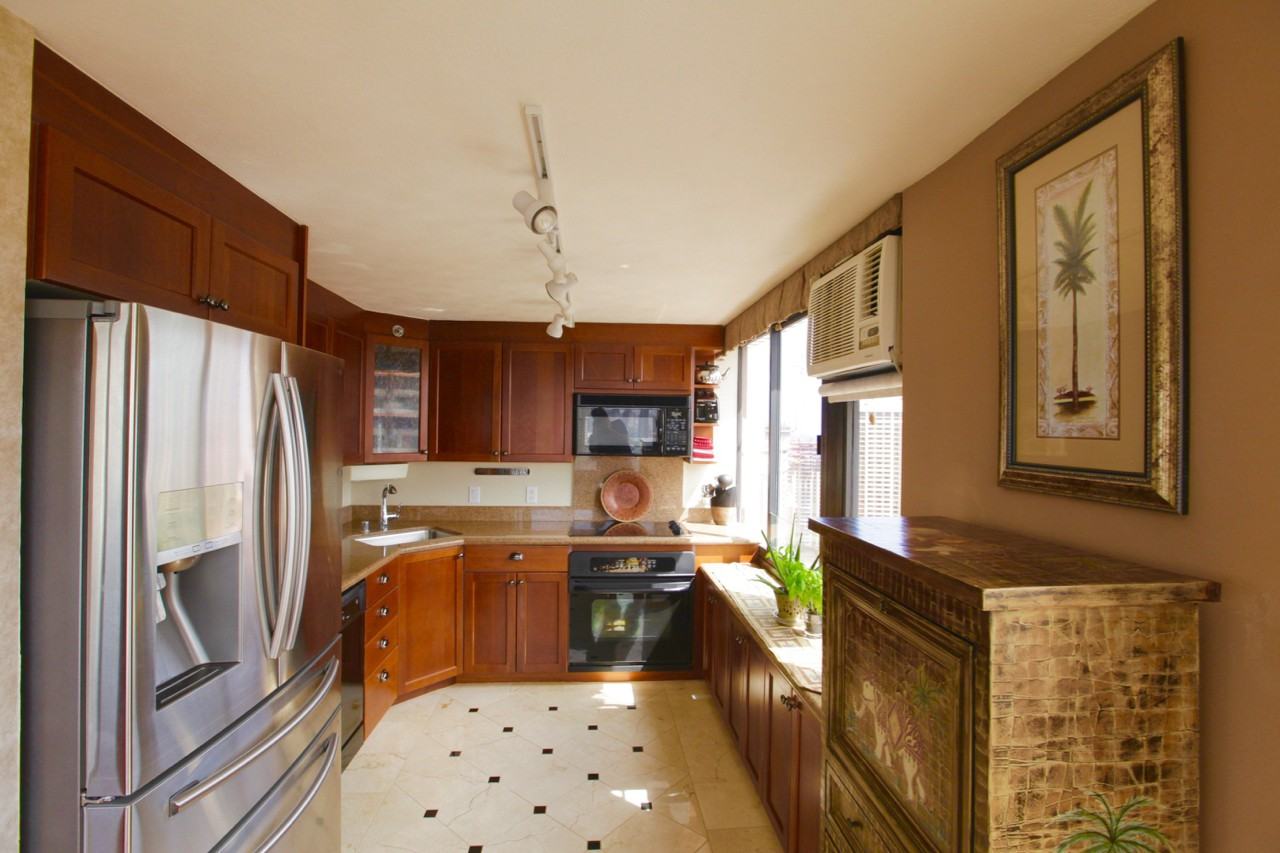 343 Hobron Ln #3904 - Photo 7 of 28