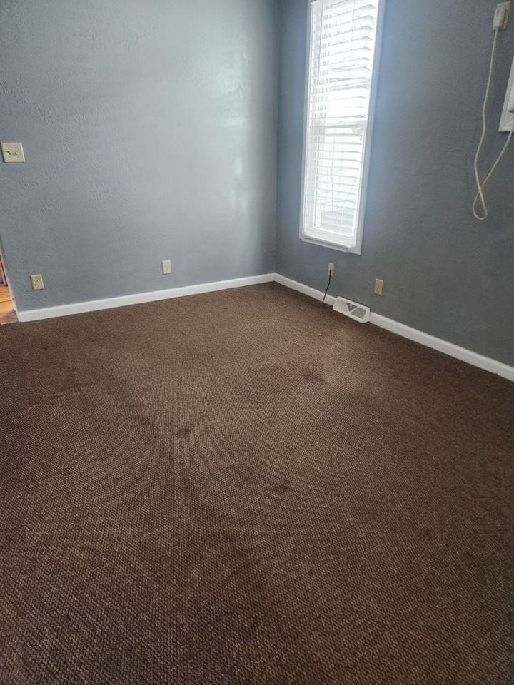 838 S 3rd St - Photo 3 of 6