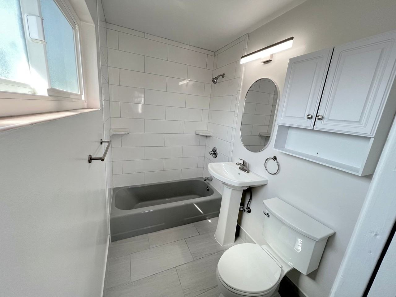 1424 Laurel St #5 - Photo 6 of 11