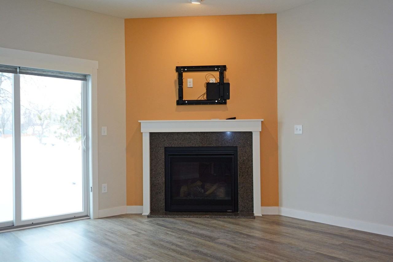 14903 Carol Ct - Photo 5 of 23