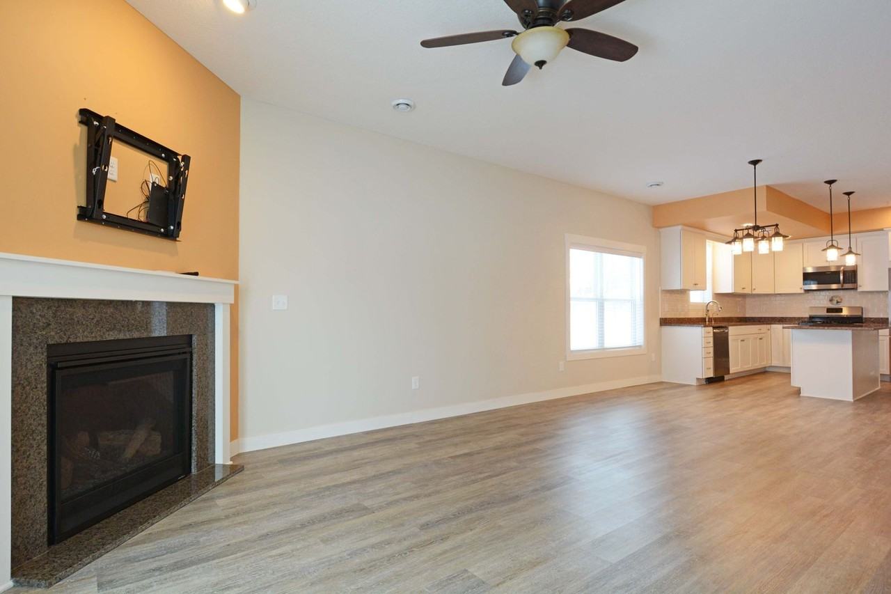 14903 Carol Ct - Photo 6 of 23