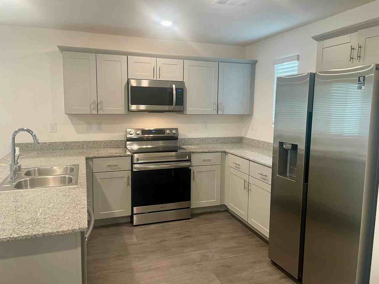 12243 Radiant Sunrise Rd - Photo 7 of 37