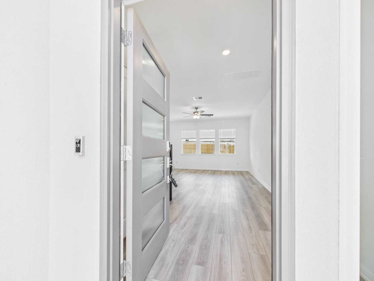 213 Unakite Trl - Photo 3 of 43