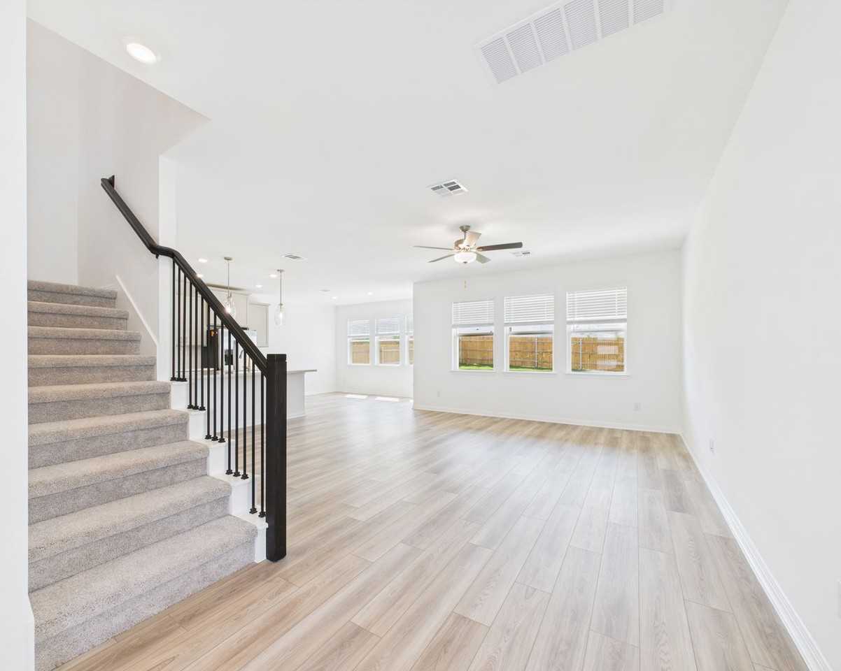 213 Unakite Trl - Photo 4 of 43