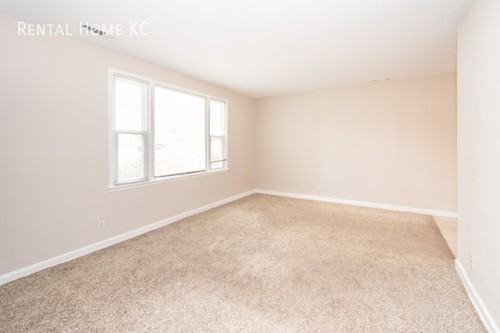 6923 Horton St - Photo 3 of 19