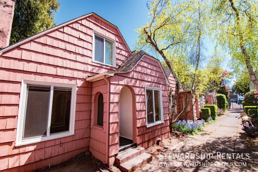 1376 West 6th Avenue #A