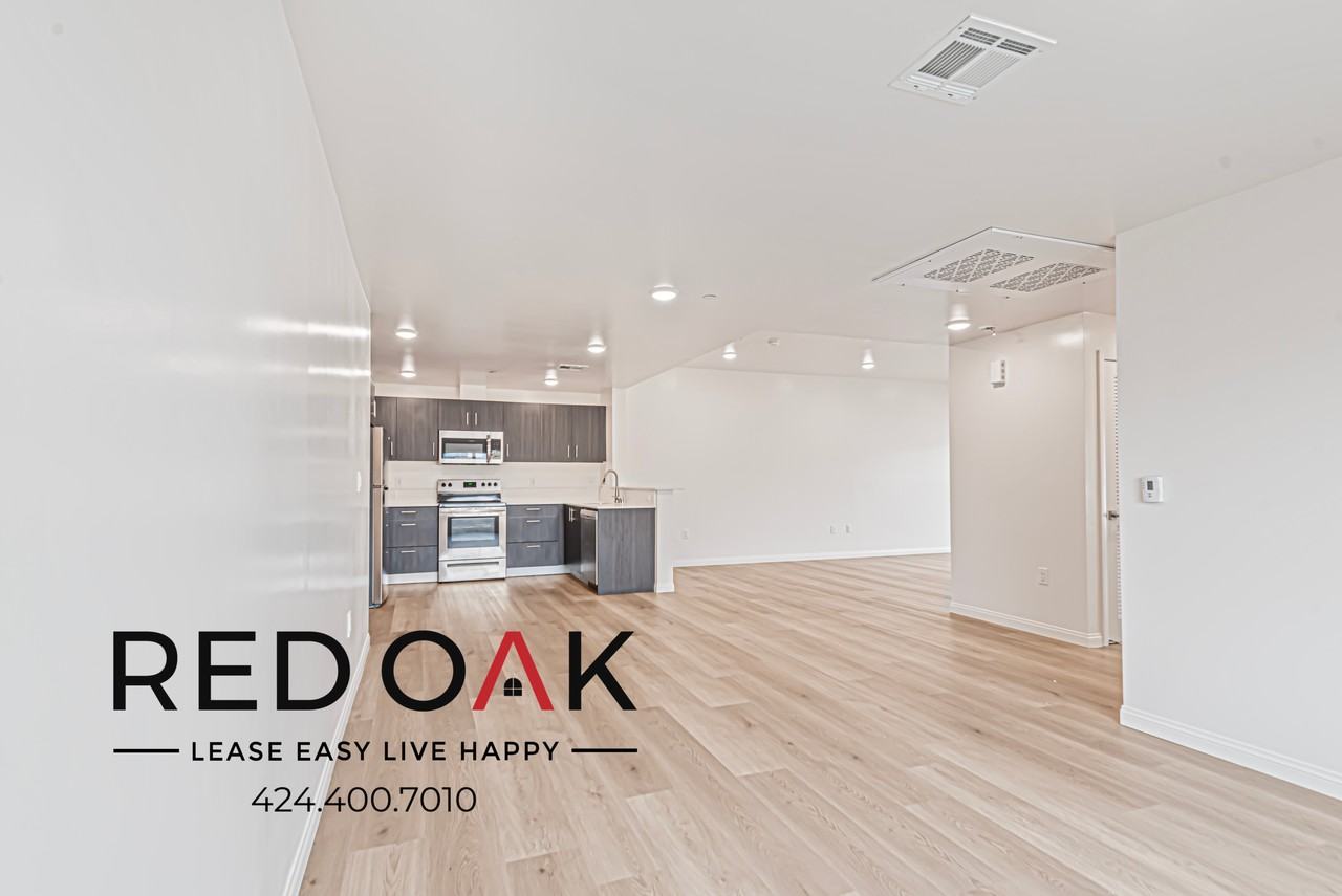 218 1/2 S Occidental Blvd #306 - Photo 2 of 17