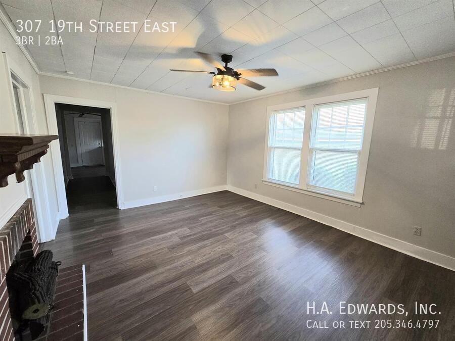 307 19th St E - Photo 5 of 22