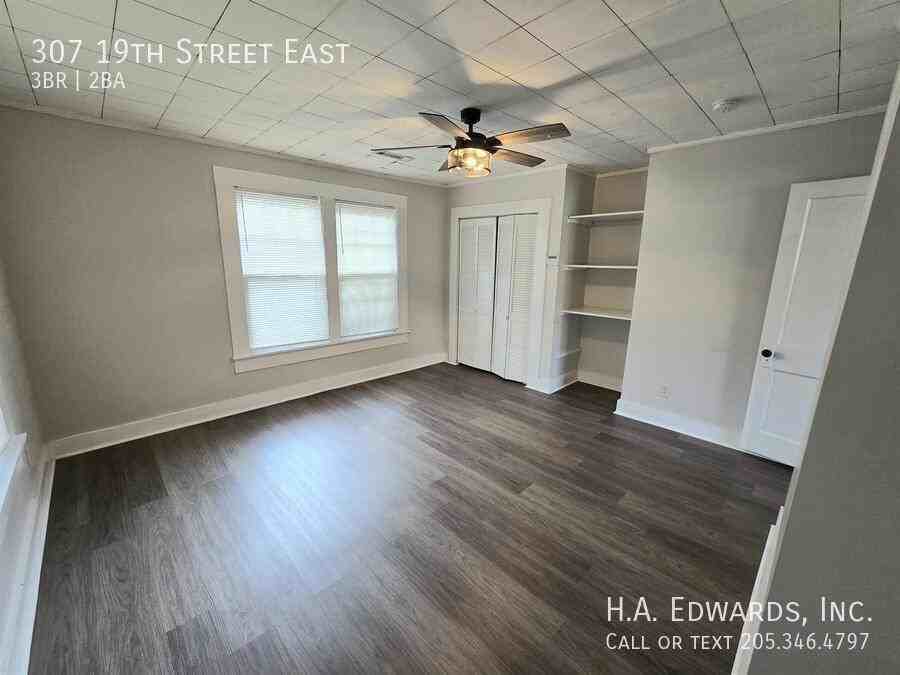 307 19th St E - Photo 7 of 22