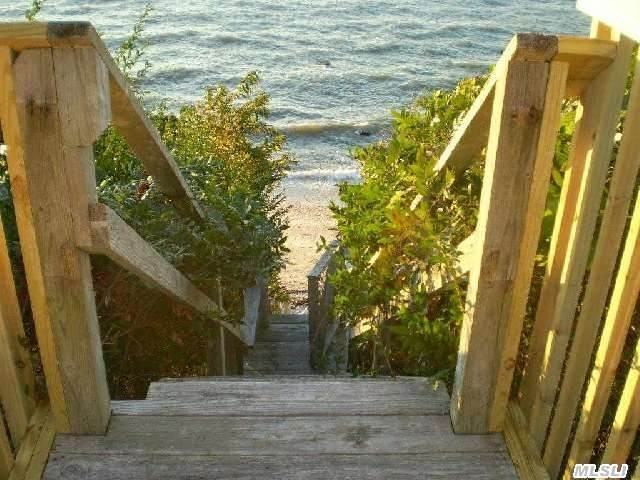 610 The Strand - Photo 3 of 10