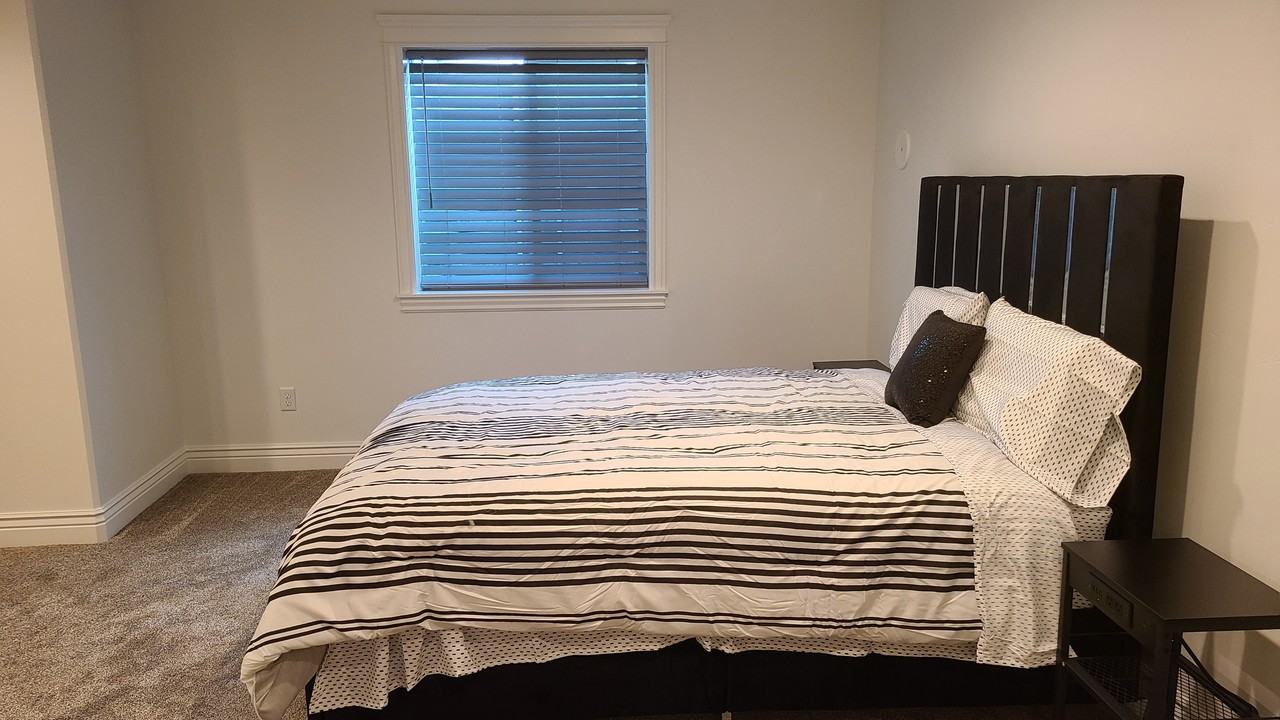 1688 Palm Springs Dr #NA - Photo 6 of 18