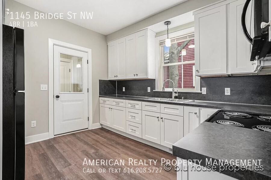 1145 Bridge St Nw - Photo 5 of 13