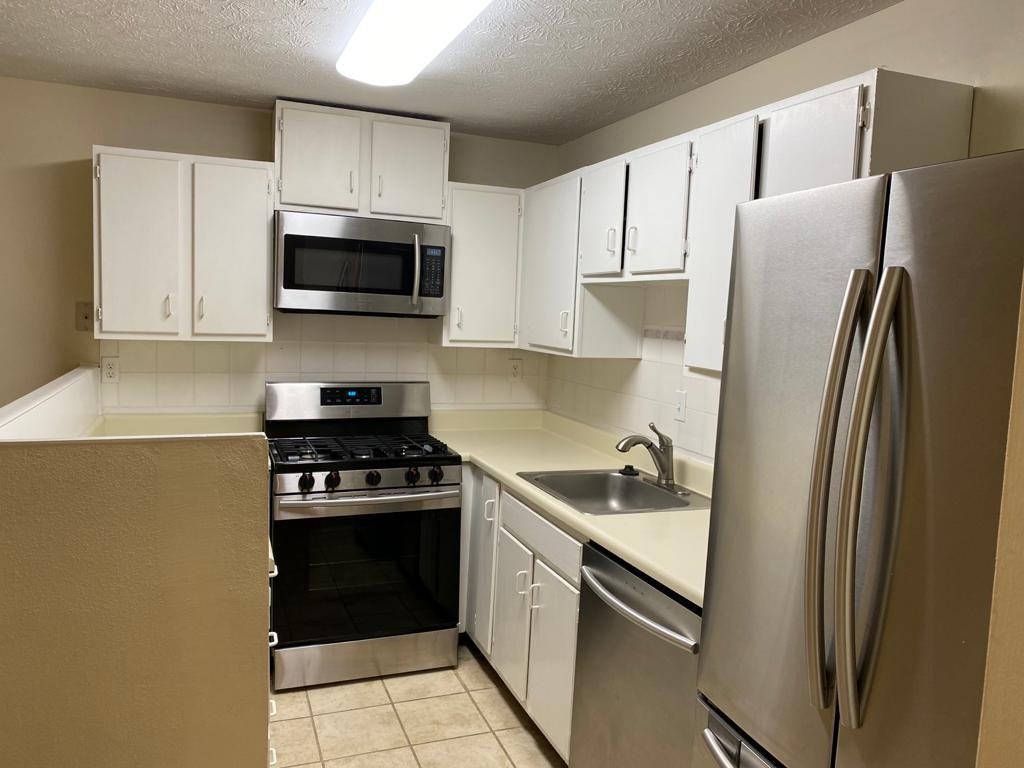 912 Dunbar Dr #912 - Photo 6 of 12