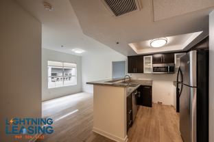 938 Palm Ave #205C - Photo 1 of 1