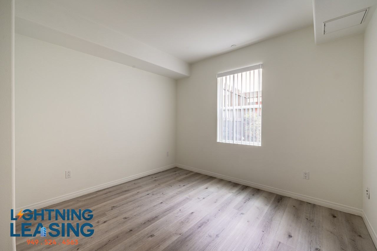 11924 Kling St #111D - Photo 2 of 28