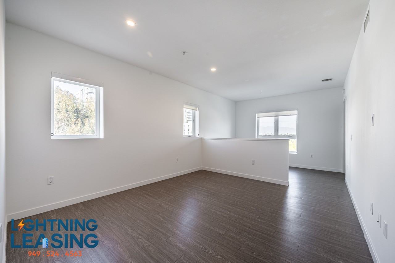 11406 1/2 Chandler Blvd #515D - Photo 2 of 32