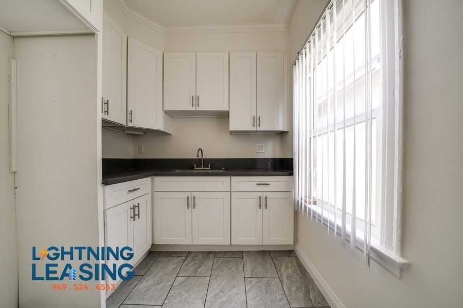 401 S Westlake Ave #206 - Photo 2 of 14