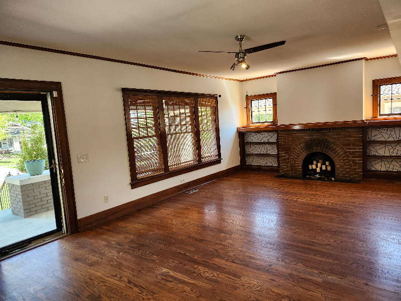 208 Nw 22nd St - Photo 3 of 20