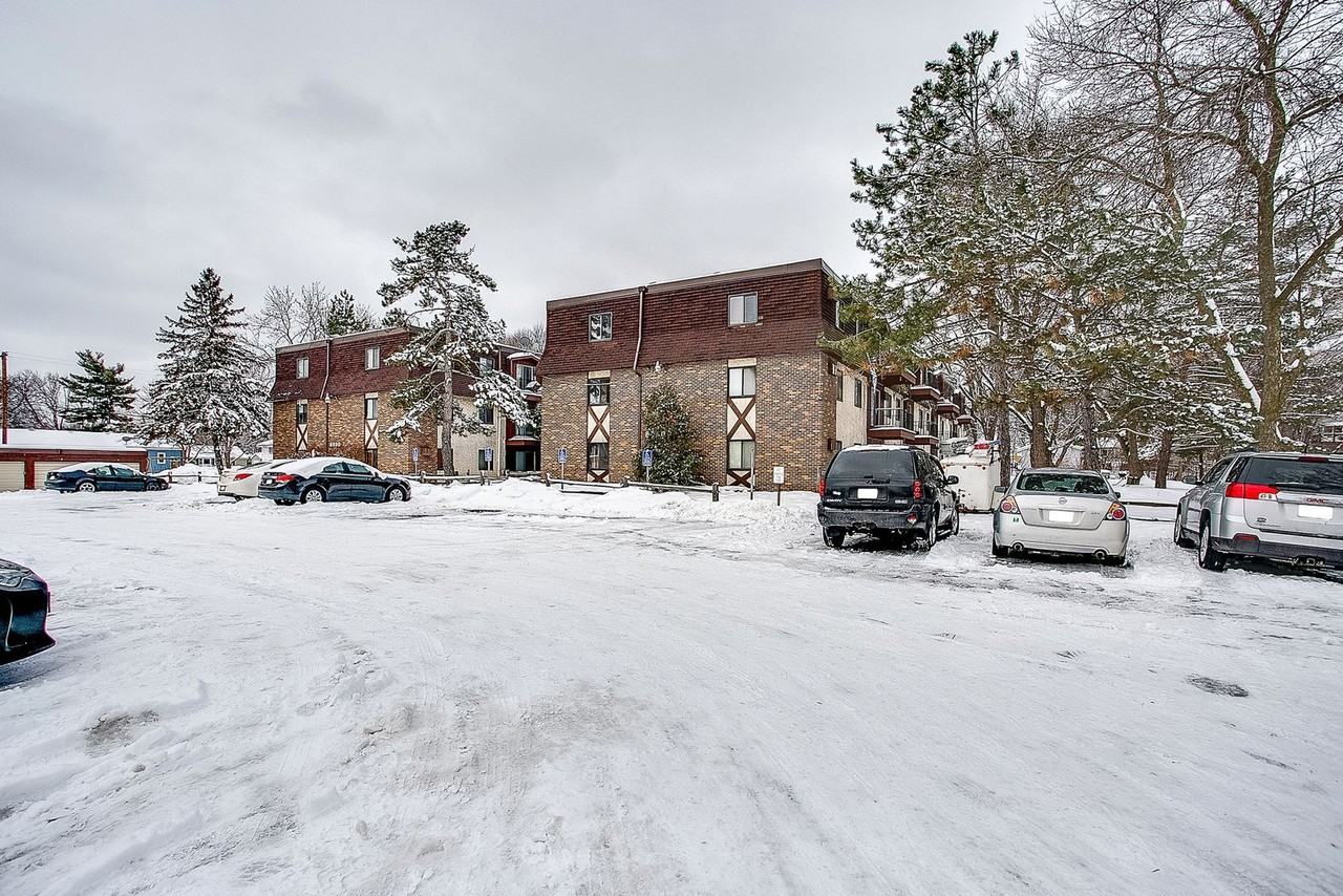 Elgin Pines - Photo 2 of 50