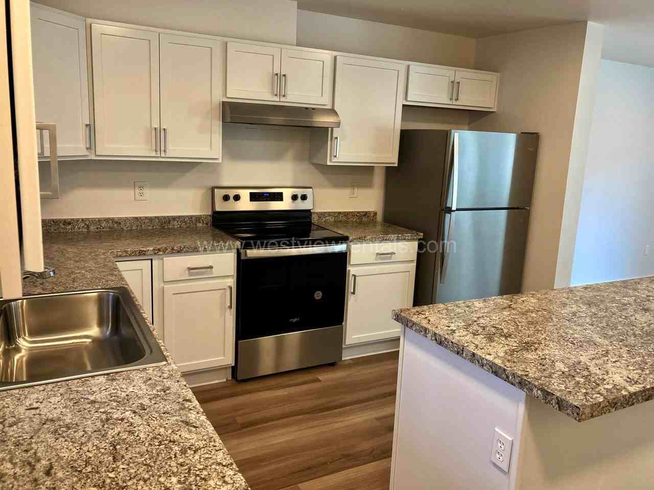 Broadway Apartments - Photo 5 of 50