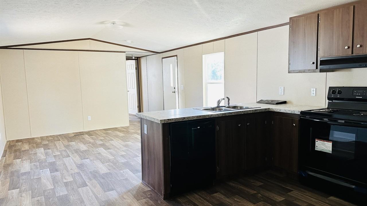 North Central Street* 116 - Photo 3 of 13