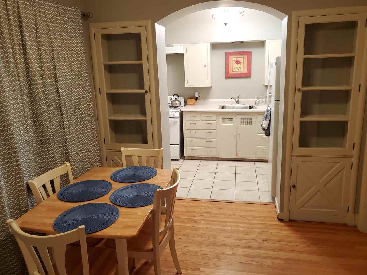 220 West 21st Street - Photo 4 of 47
