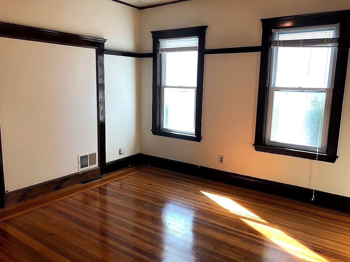 28 Litchfield Street - Photo 6 of 11