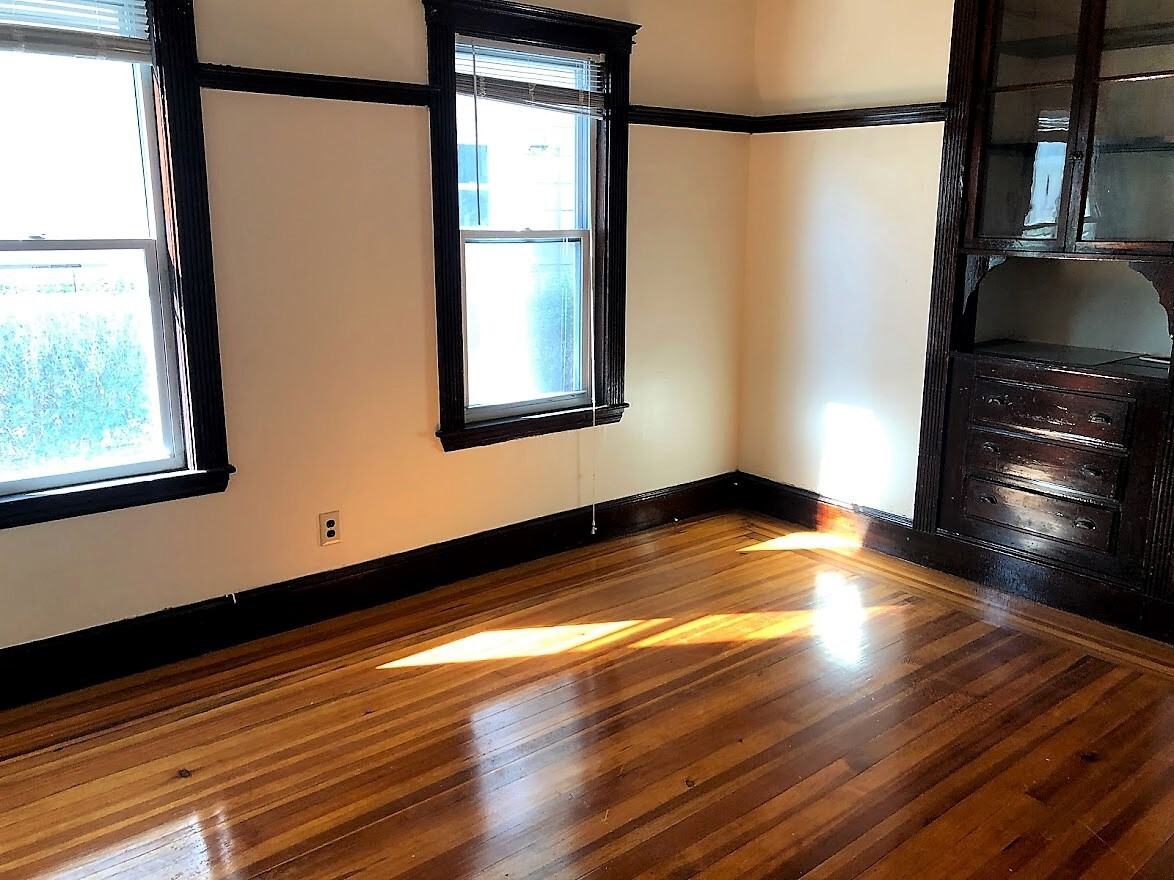 28 Litchfield Street - Photo 7 of 11