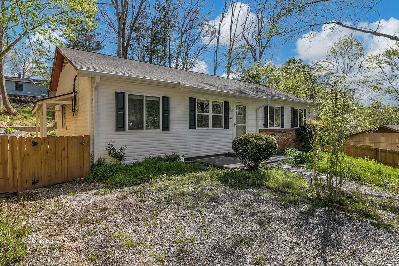 321 Melody Cir - Photo 3 of 34