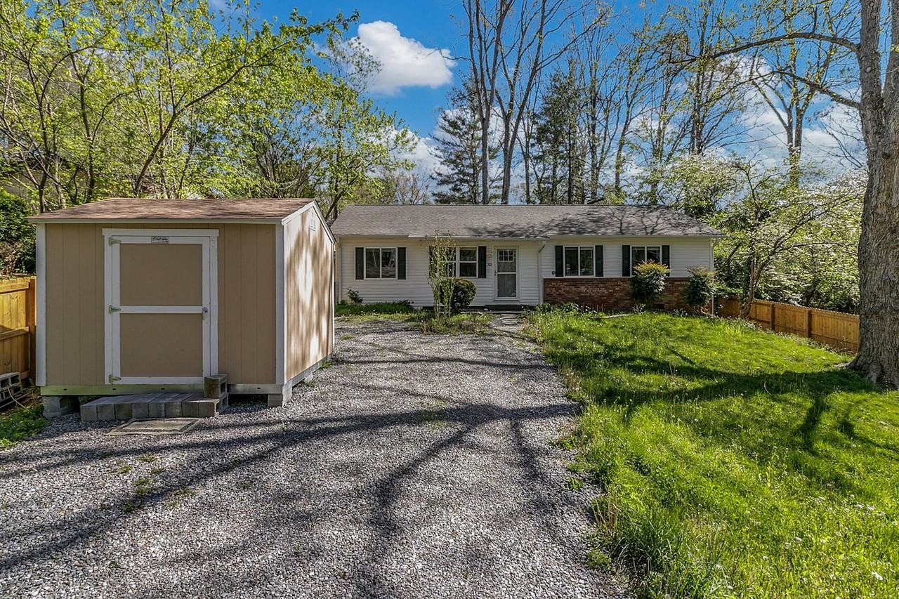 321 Melody Circle - Photo 5 of 34