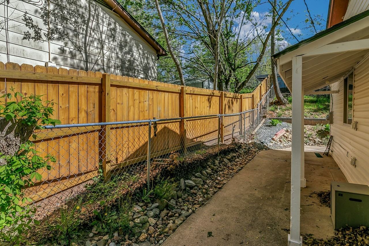 321 Melody Circle - Photo 7 of 34