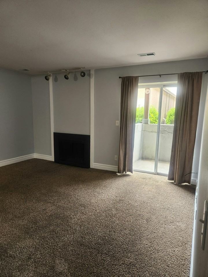 5321 South 580 East - Photo 2 of 10