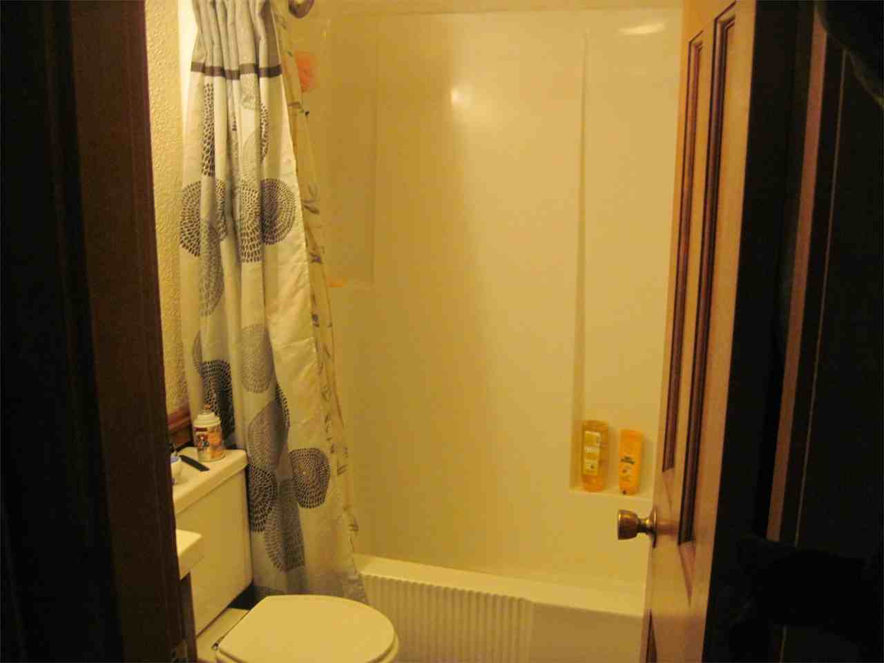 83 River Rd - Photo 3 of 8