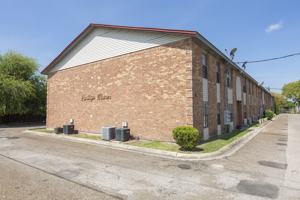 featured image of 106 S Bryan Rd