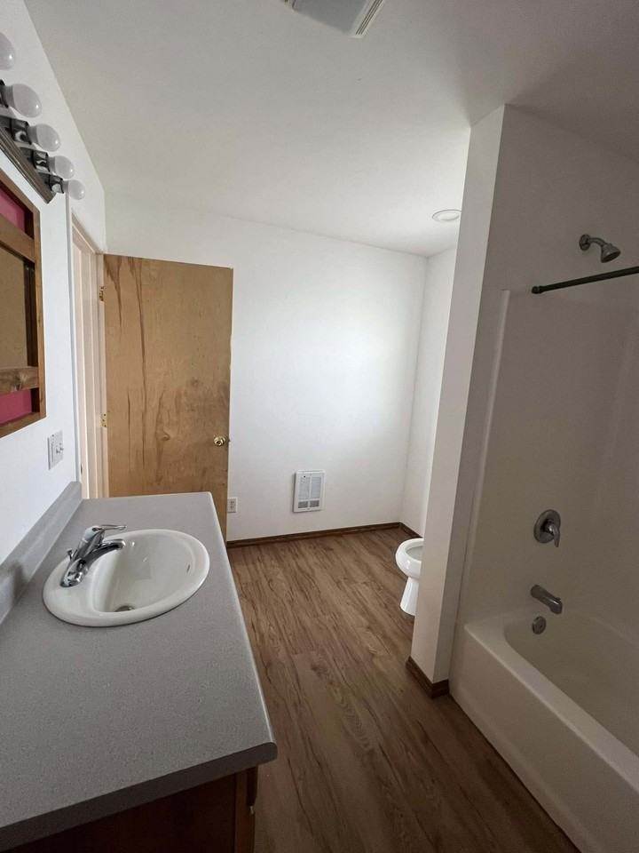 19 Chalfant Avenue-Sunwell - Photo 5 of 6