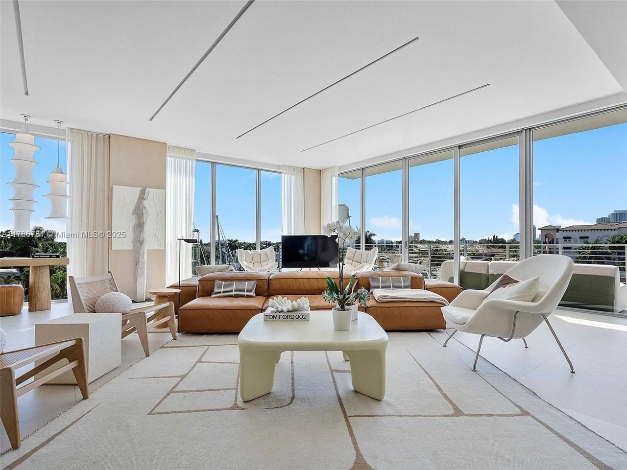 21 Isle Of Venice Dr #PH1 - Photo 3 of 20