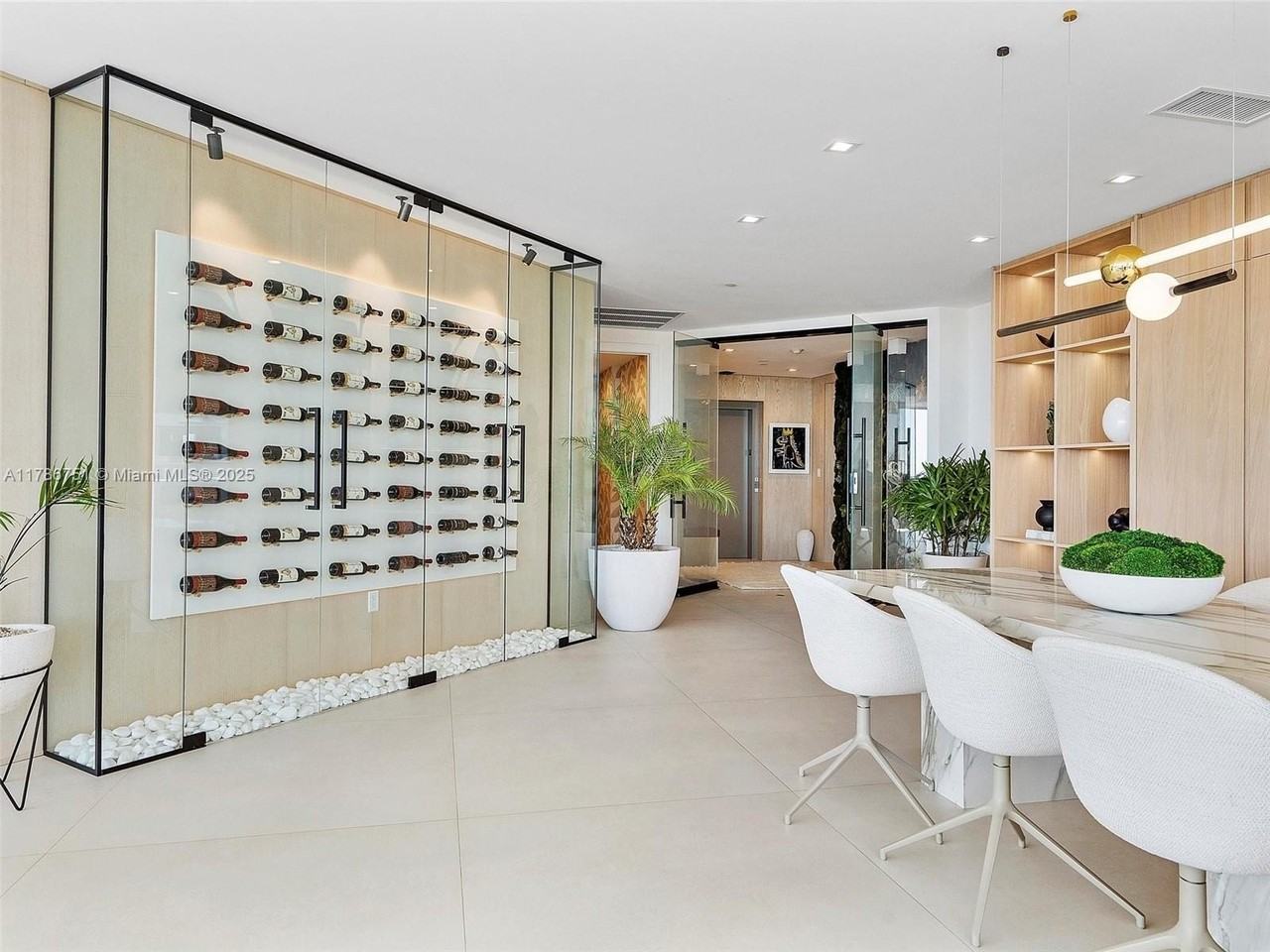 21 Isle Of Venice Dr #PH1 - Photo 6 of 20