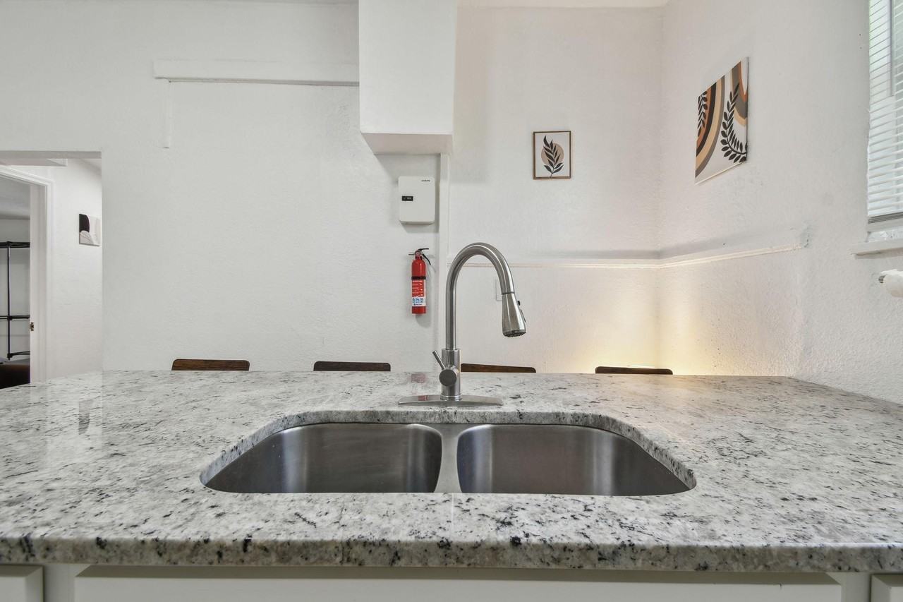 15th Avenue South - Photo 3 of 14