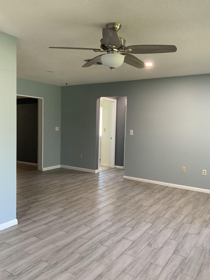 Banner Avenue - Photo 2 of 11