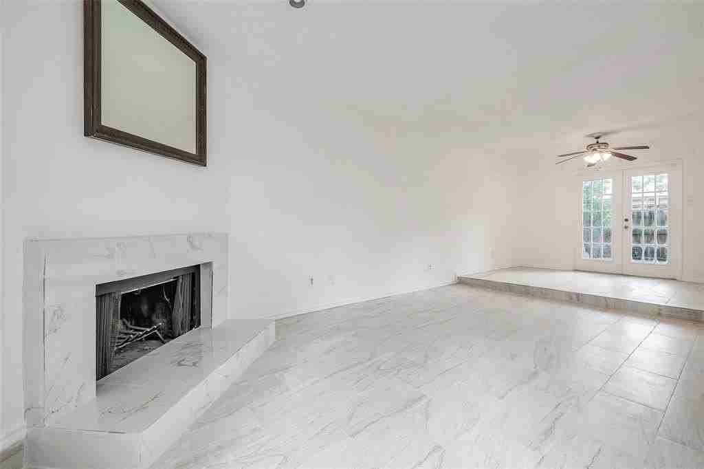 6646 E Lovers Ln #1006