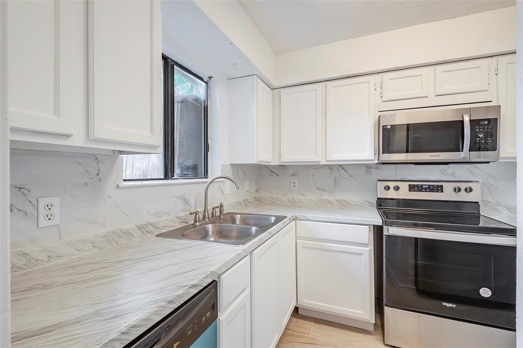 6646 E Lovers Ln #1006 - Photo 4 of 10
