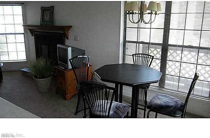 403 Harbour Pt #204 - Photo 5 of 23