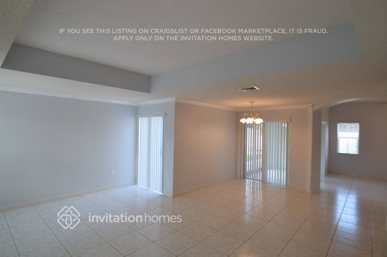 7967 Nw 199th Ter - Photo 2 of 12